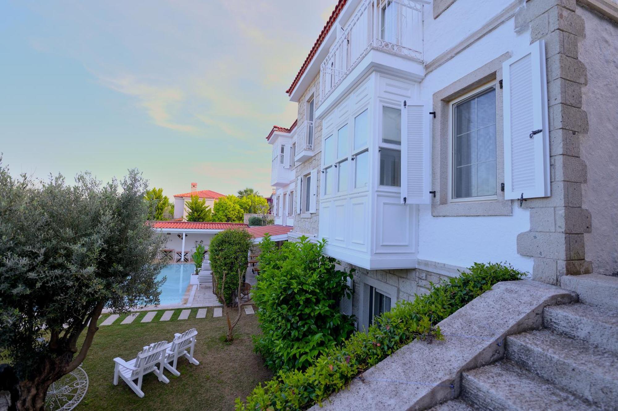 Peremere Alacati Otel מראה חיצוני תמונה